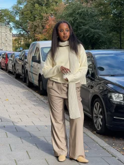 Contrast Scarf Beige
