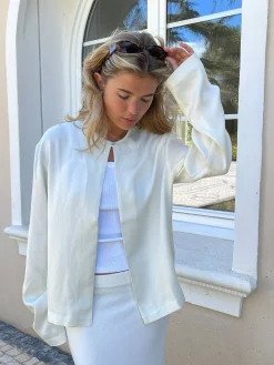 Dream Cardigan Cloud