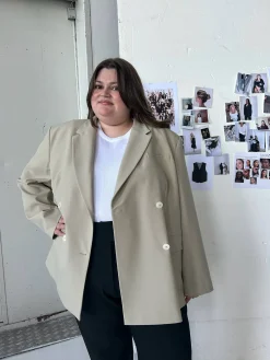 Essential Blazer Greige