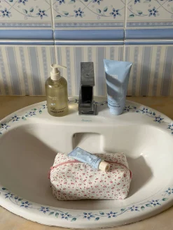 Go Close Hand Cream