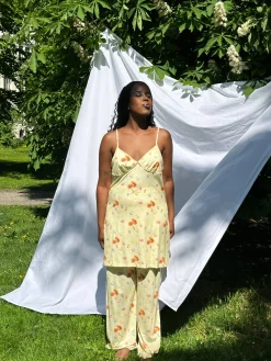 Go Slow Dress Fruit