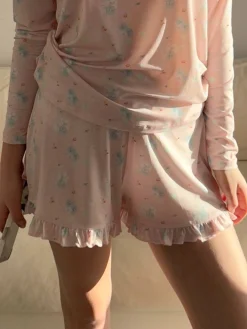 Go Slow Ruffle Shorts Summer Island
