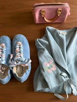 Loves Me Knot Top Dove Blue