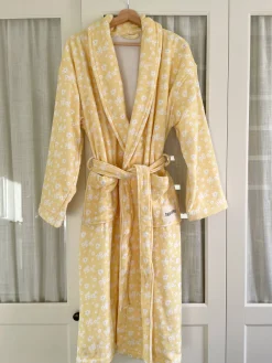 Robe Lemon Cake